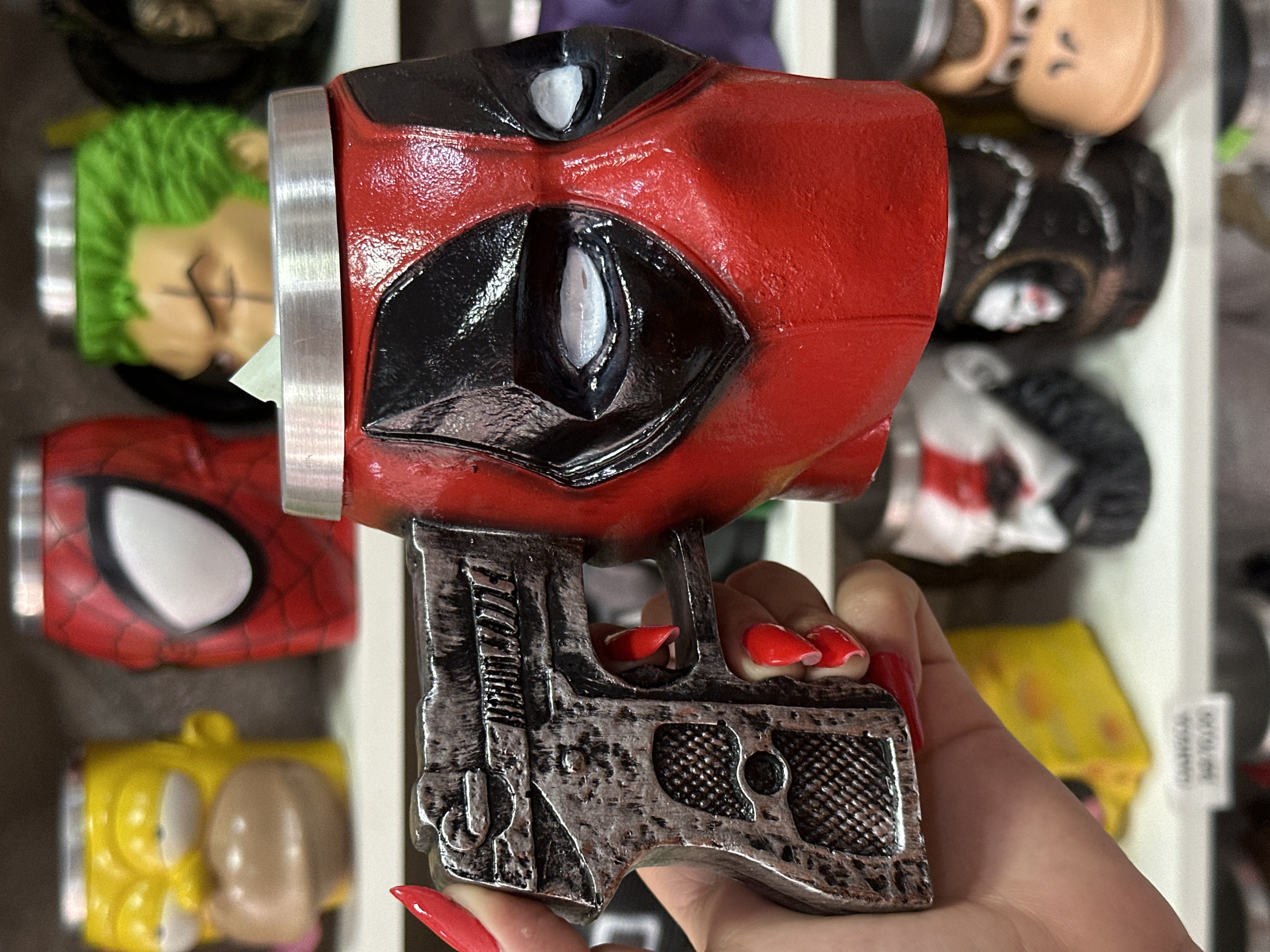 Caneca 3D Deadpool com Alça de Pistola