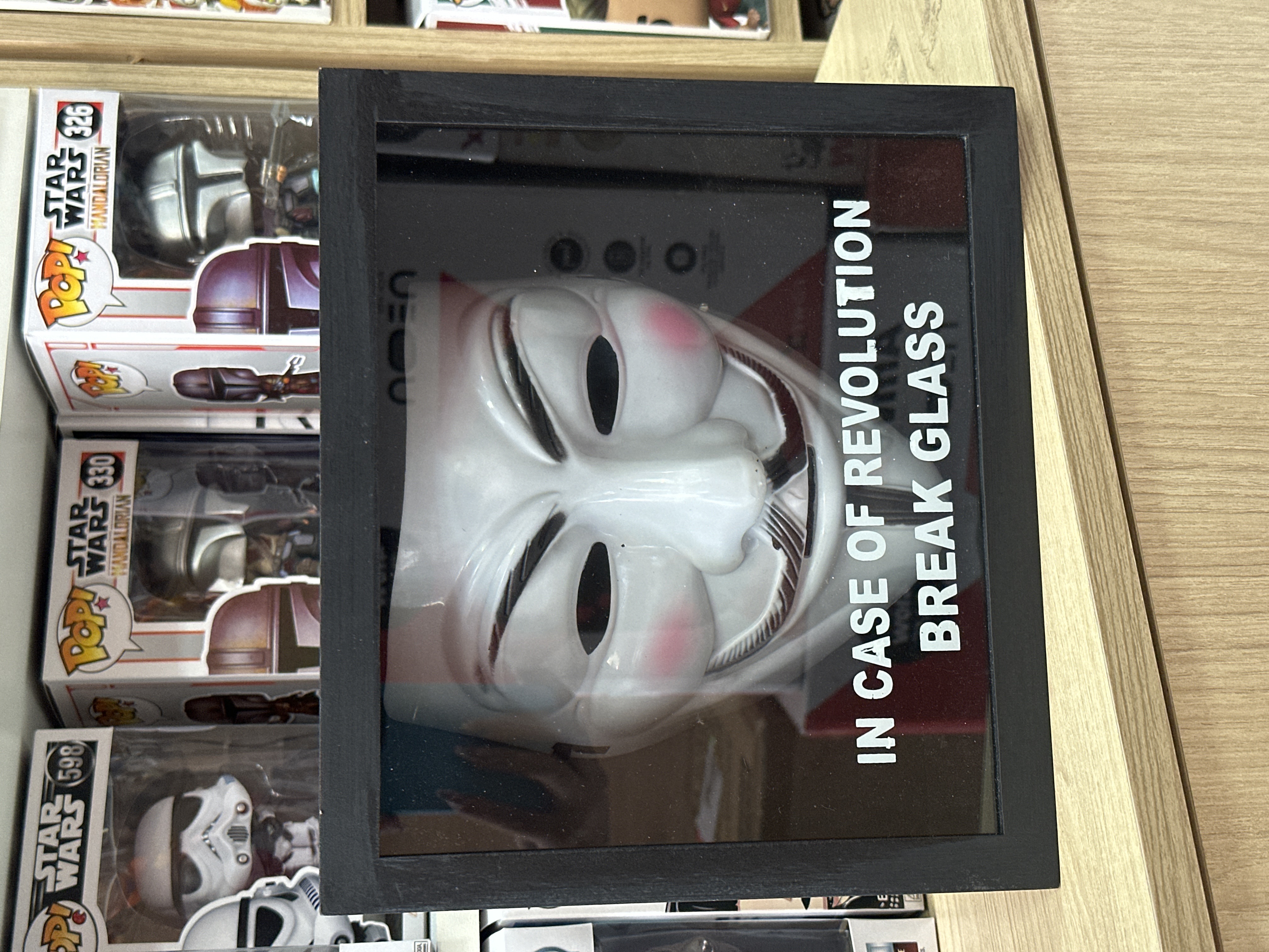 Quadro Decorativo 3D da máscara de Guy Fawkes, filme V de Vingança.