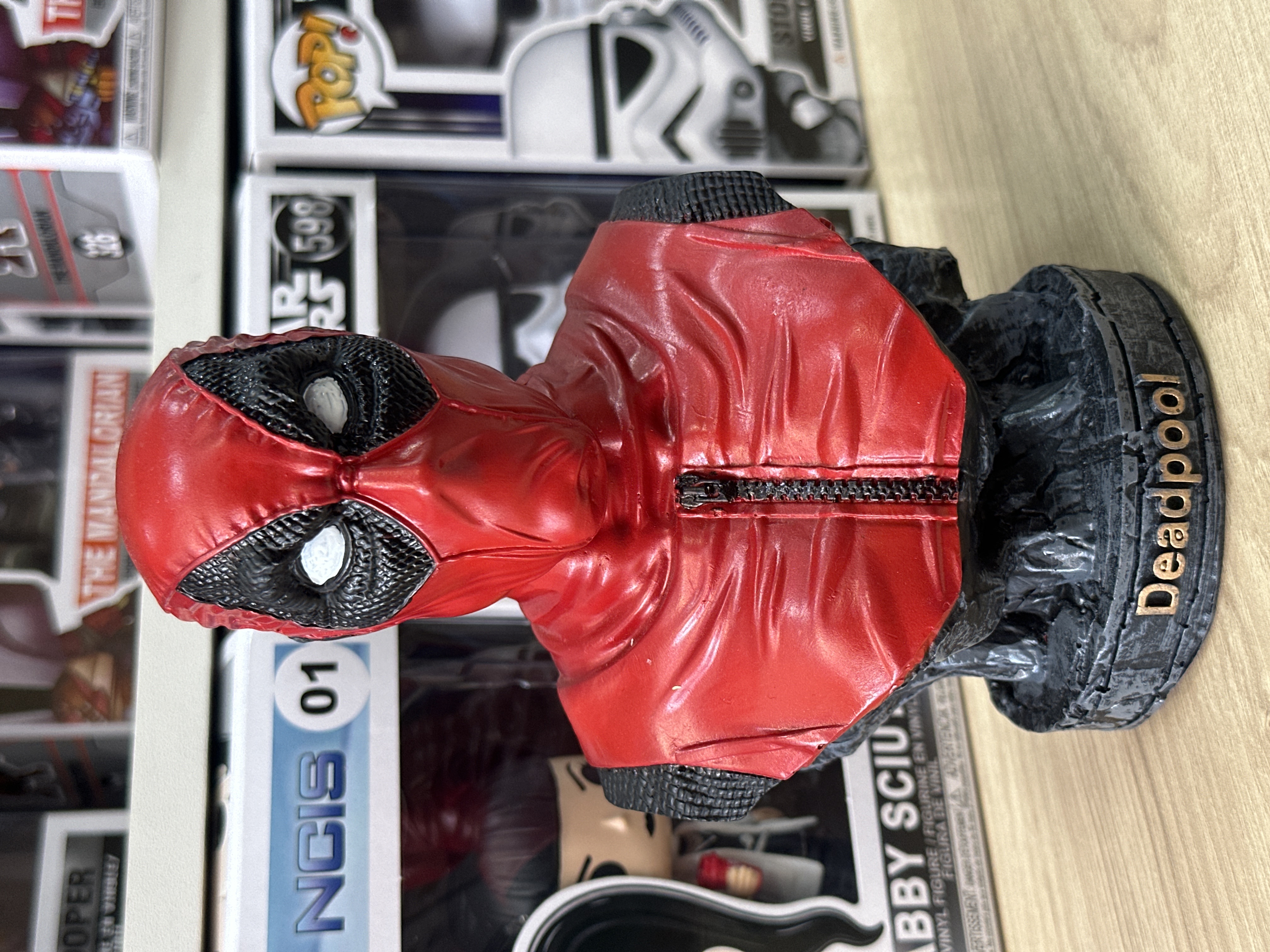 Busto de Resina Colecionável Deadpool