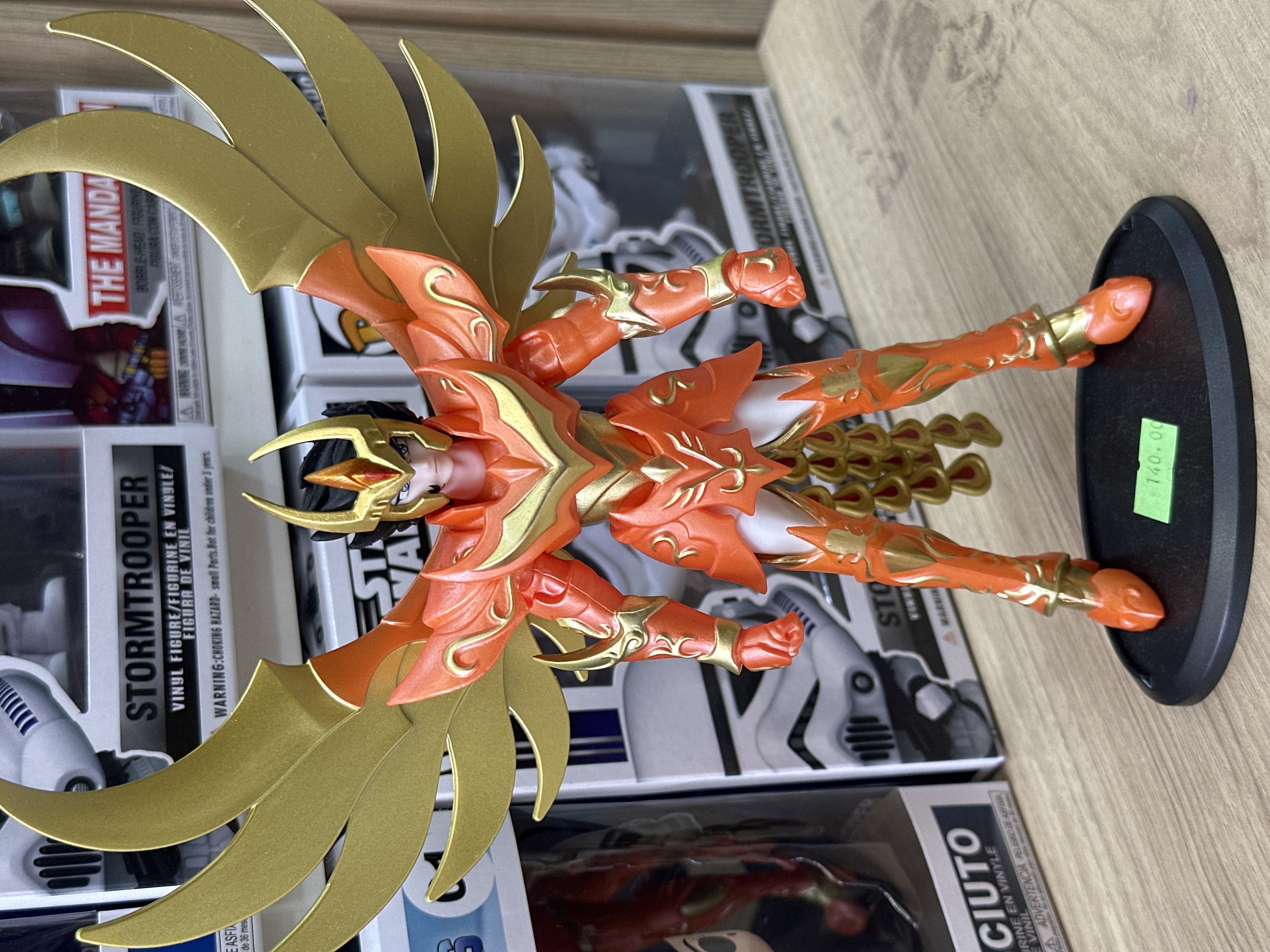 Action figure do Ikki de Fênix