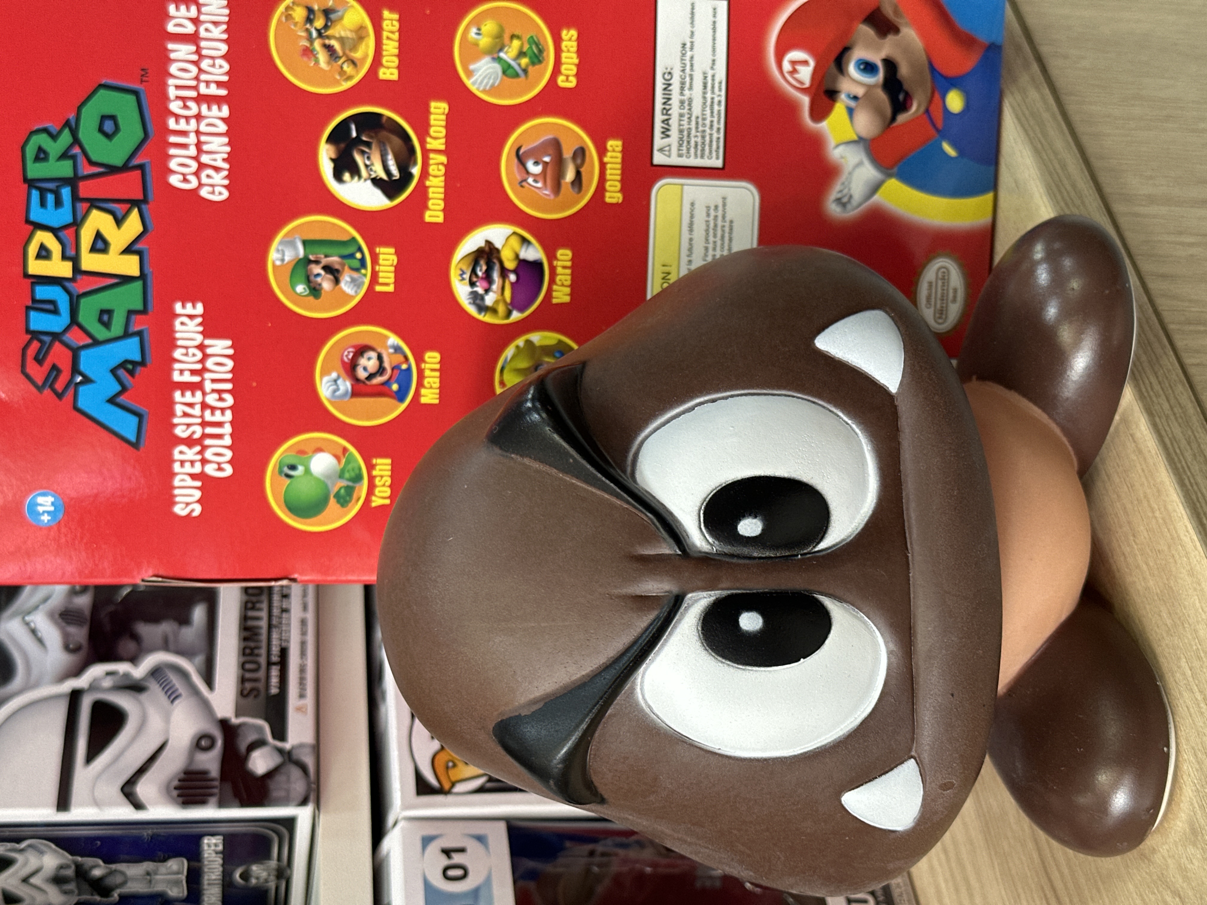 Figure Colecionável Goomba Super Mario