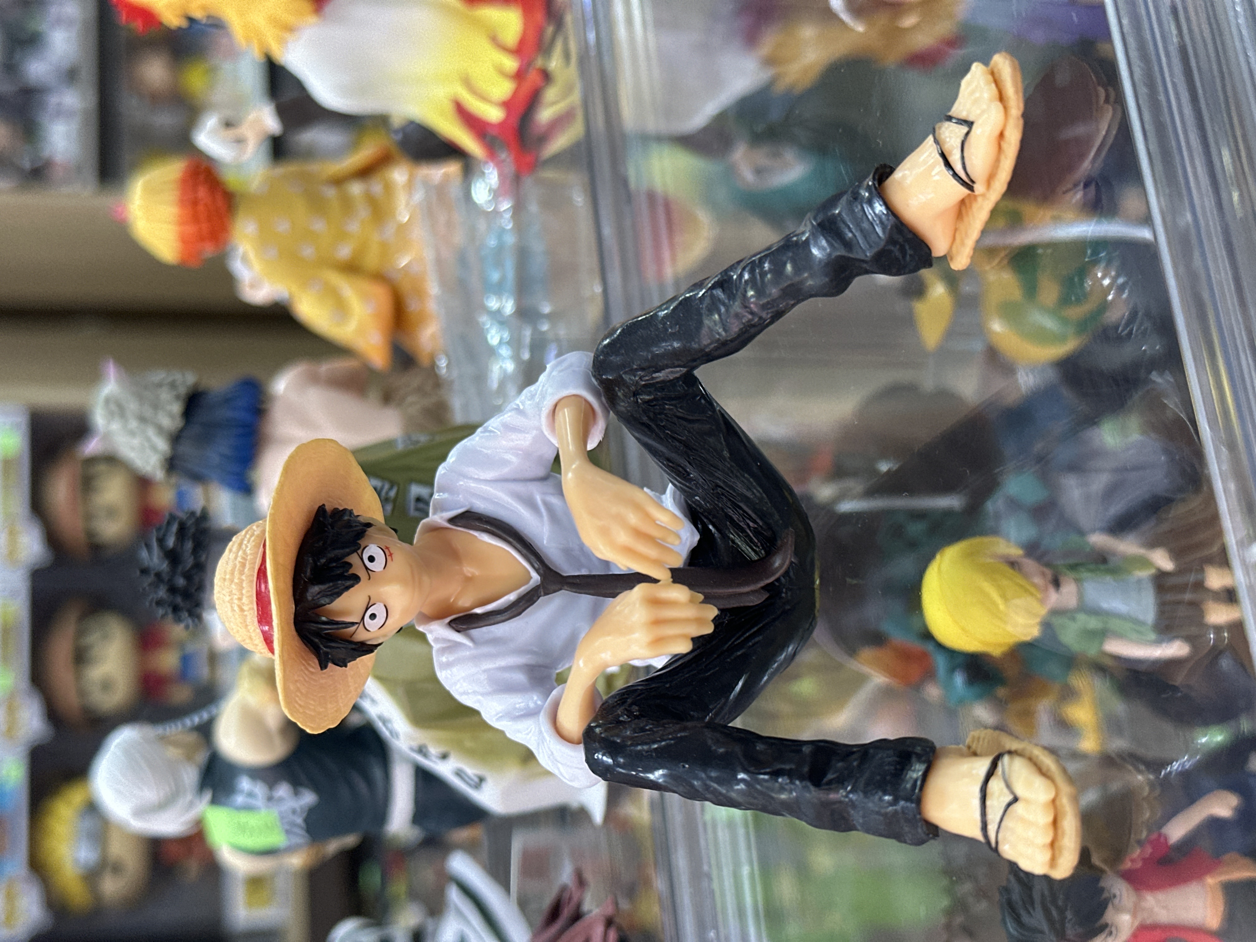 Figure Colecionável Luffy One Piece Pose Dinâmica