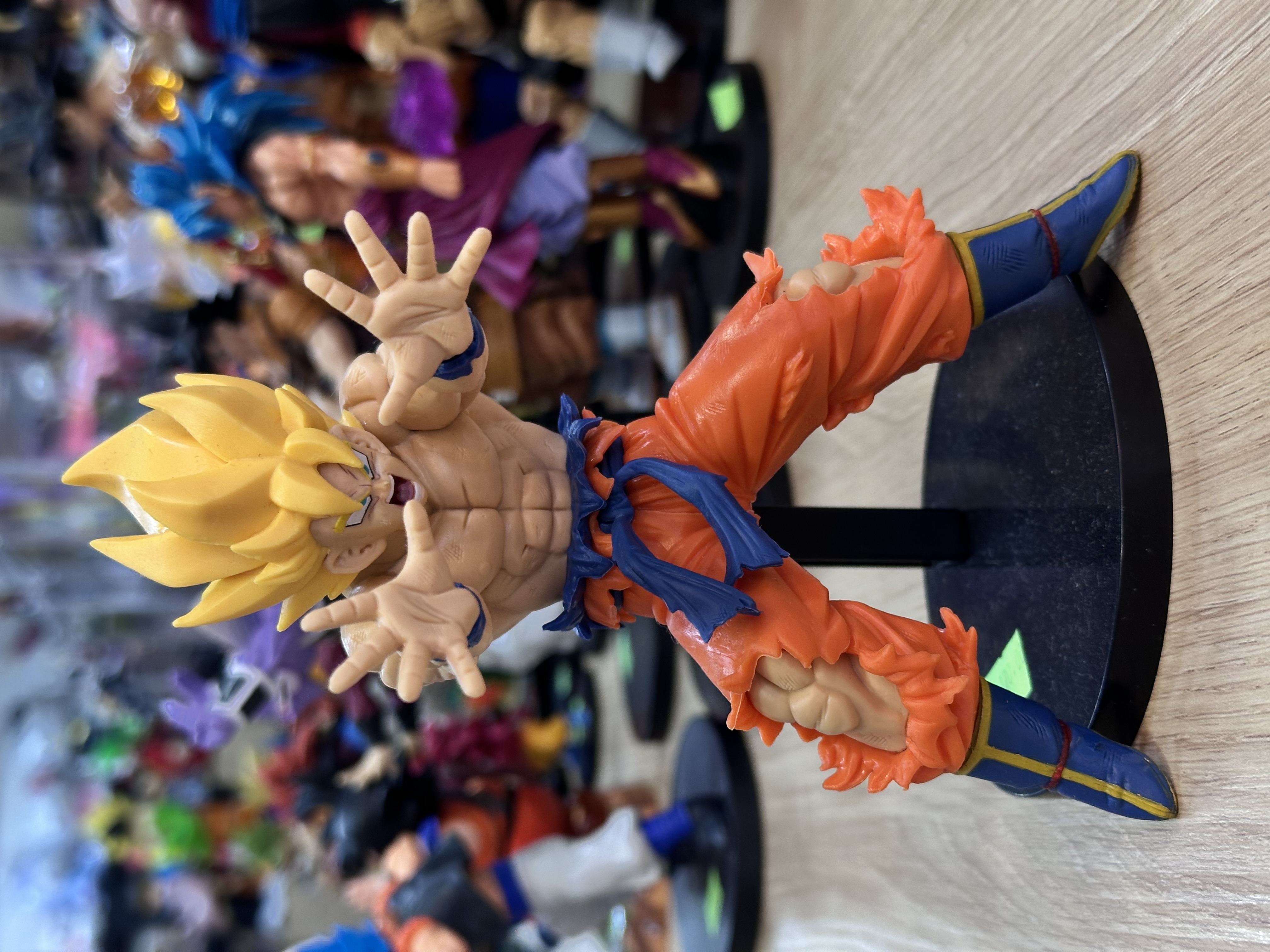 Figure Colecionável Goku Super Saiyajin Dragon Ball